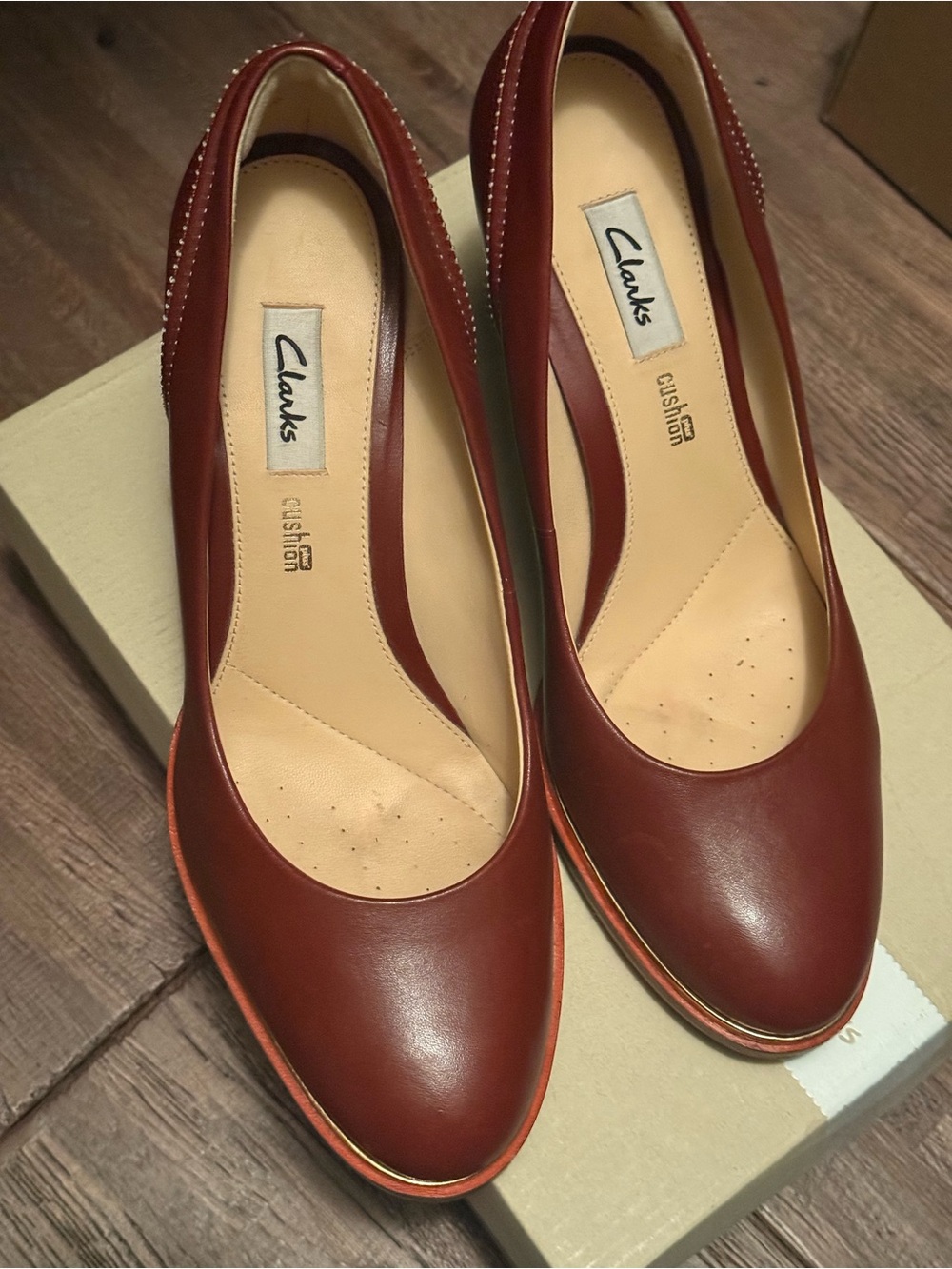 Clarks Women's Cherry Red Leather Block Heel Pumps - Picture 3 of 10